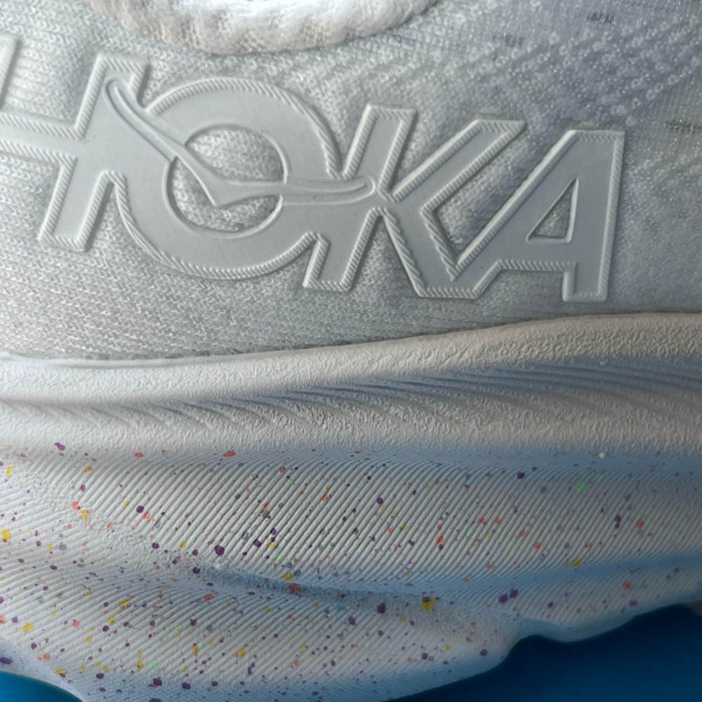 Hoka Women’s Clifton 9